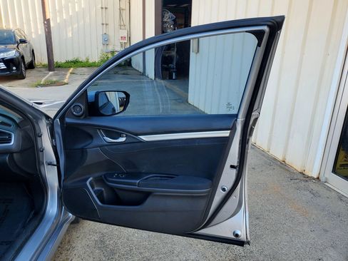 Used 2017 Honda Civic EX image 19