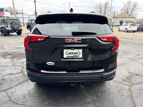 Used 2019 GMC Terrain SLE w/ Driver Convenience Package image 4