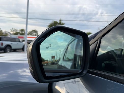 Used 2025 Ford Explorer Active w/ Active Comfort Package image 29