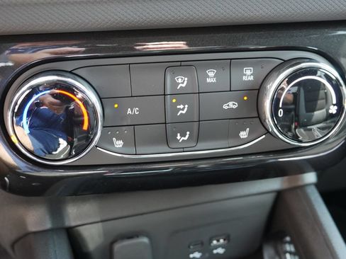 New 2026 Chevrolet TrailBlazer LT w/ Midnight Edition AWD/4WD image 21