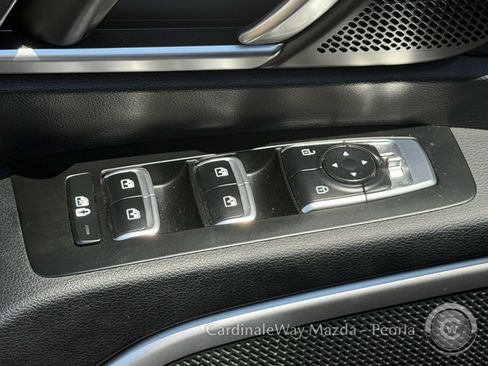 Used 2024 Kia Telluride S FWD image 7