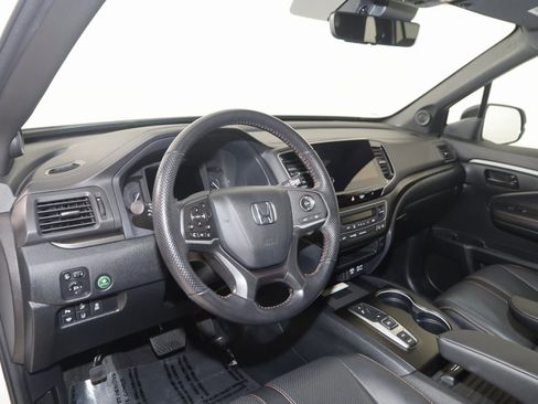 Used 2023 Honda Passport TrailSport image 23