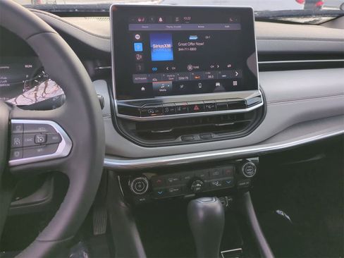 Certified 2023 Jeep Compass Limited image 27