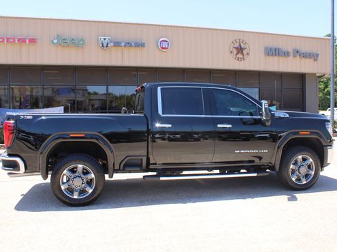 Used 2026 GMC Sierra 2500 SLT w/ SLT Premium Package AWD/4WD image 5
