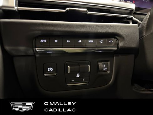 Certified 2025 Cadillac Escalade Sport Platinum w/ LPO, ONYX Package image 18