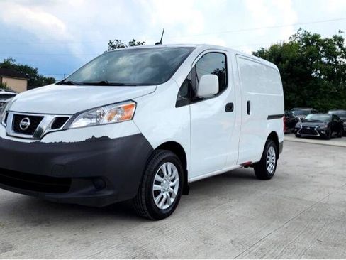 Used 2020 Nissan NV200 SV image 1