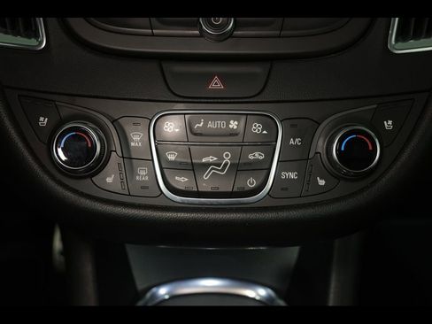 Used 2016 Chevrolet Malibu Premier w/ Driver Confidence Package II image 20