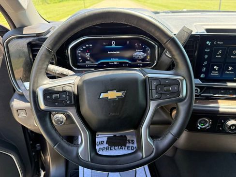 Used 2024 Chevrolet Silverado 1500 LT AWD/4WD image 28