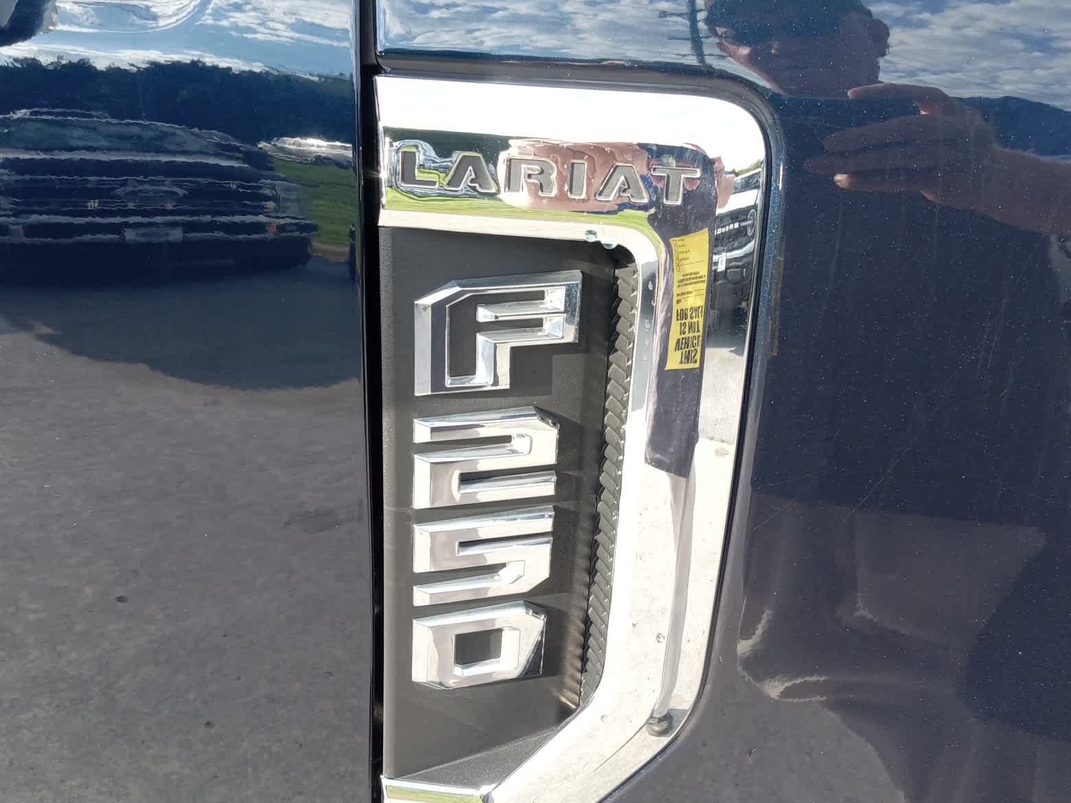 Used 2022 Ford F250 Lariat w/ Lariat Ultimate Package AWD/4WD image 10