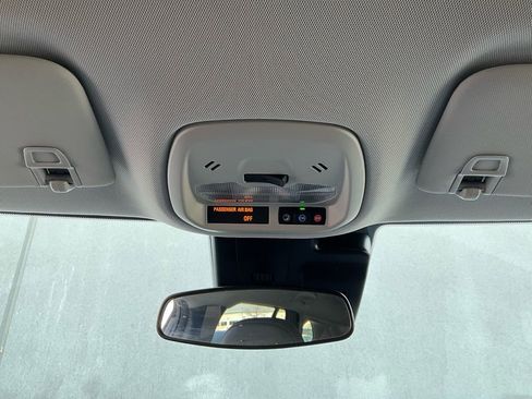 Used 2025 Chevrolet Trax LT image 15