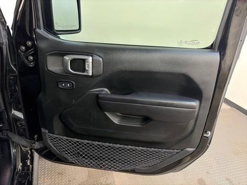 Used 2021 Jeep Gladiator Mojave w/ LED Lighting Group image 29