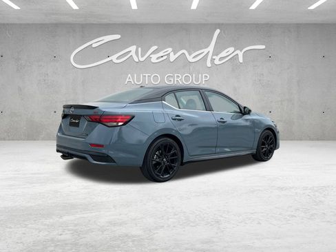 New 2025 Nissan Sentra SR w/ Midnight Edition image 16