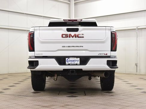 Used 2024 GMC Sierra 2500 AT4 w/ AT4 Preferred Package image 7