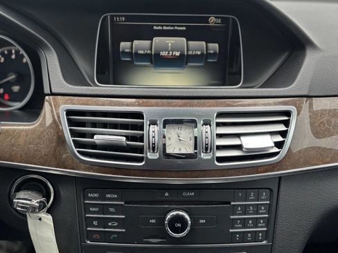 Used 2016 Mercedes-Benz E 350 4MATIC Sedan image 16