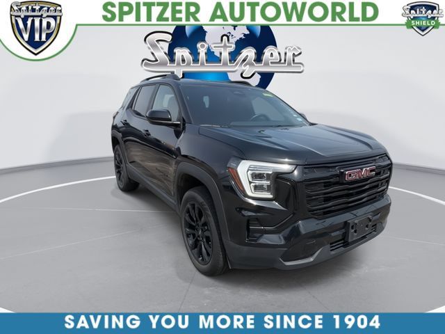 Used 2026 GMC Terrain Elevation w/ Elevation Premium Package FWD image 2