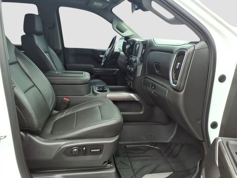 Used 2019 Chevrolet Silverado 1500 LTZ w/ LTZ Premium Package AWD/4WD image 10