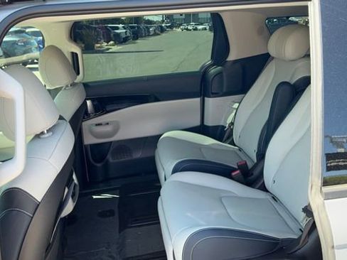 New 2026 Kia Carnival SX Prestige image 25