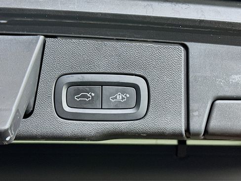 Used 2023 Volvo XC60 B5 Plus w/ Climate Package AWD/4WD image 31