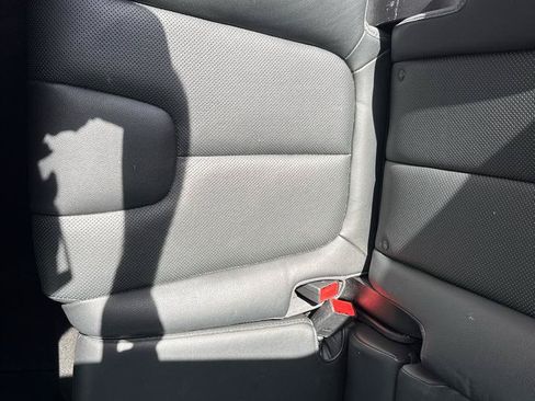 Used 2019 Hyundai Santa Fe Limited FWD image 17