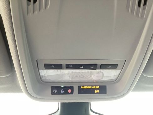 Used 2019 Chevrolet Cruze LT w/ Convenience Package image 31