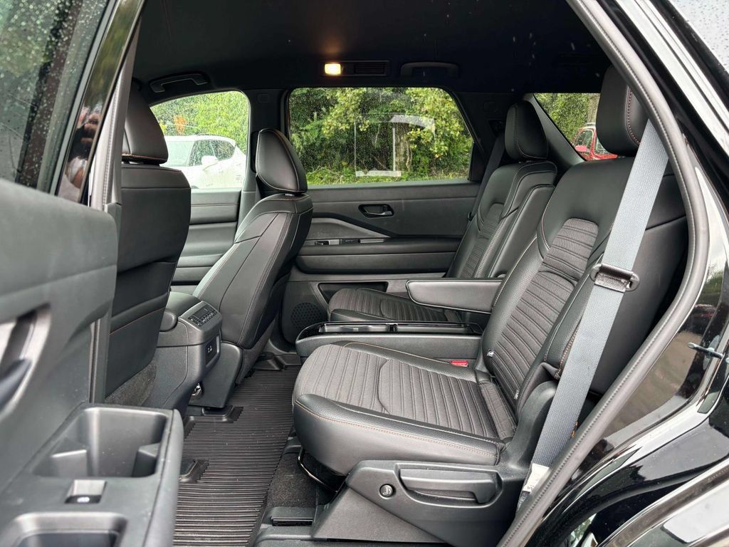 Used 2024 Nissan Pathfinder Rock Creek AWD/4WD image 20