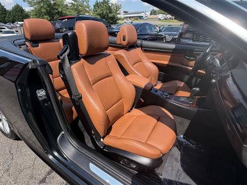 Used 2011 BMW 335i Convertible RWD image 8