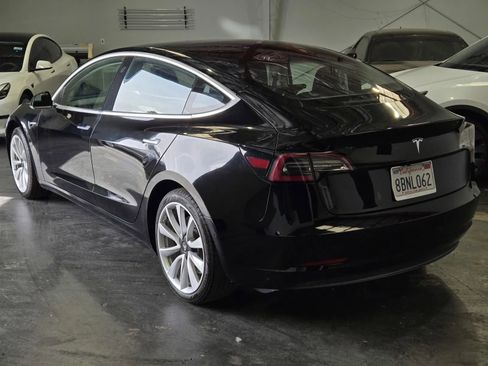 Used 2017 Tesla Model 3 Long Range RWD image 2