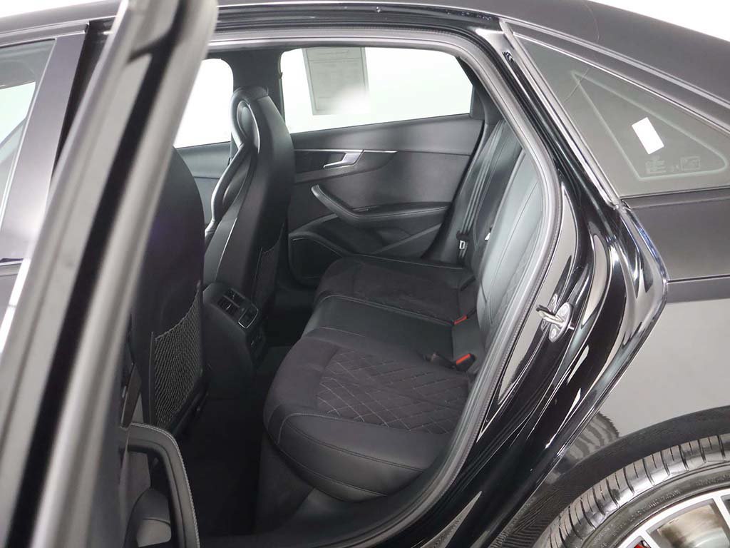 Used 2023 Audi S4 Premium Plus w/ Premium Plus Package AWD/4WD image 33
