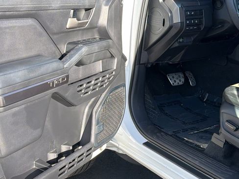 Used 2024 Toyota Tacoma TRD Sport image 23