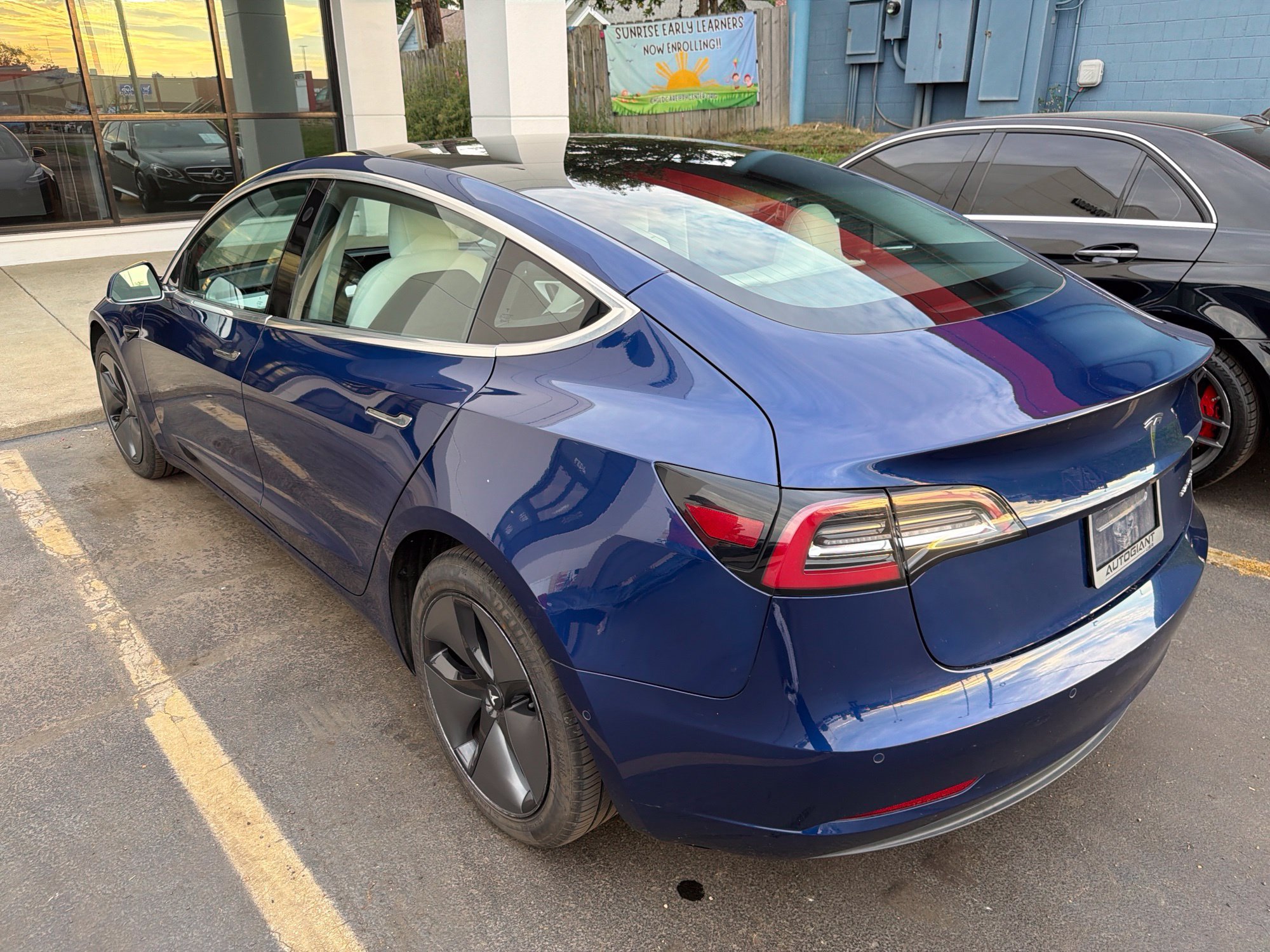 Used 2018 Tesla Model 3 Long Range AWD/4WD image 4