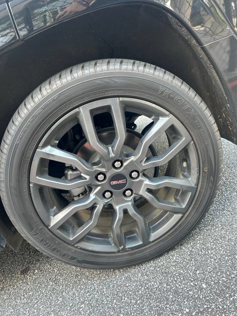 Used 2023 GMC Terrain Denali w/ Black Diamond Edition AWD/4WD image 7