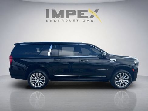 Used 2023 GMC Yukon XL Denali w/ Denali Reserve Package AWD/4WD image 6