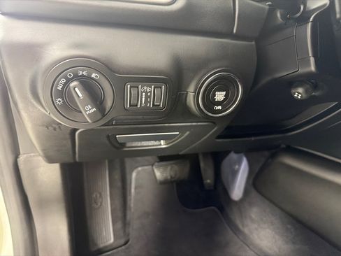 Used 2019 Maserati Ghibli RWD image 14