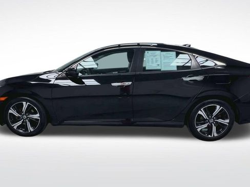 Used 2017 Honda Civic Touring image 5
