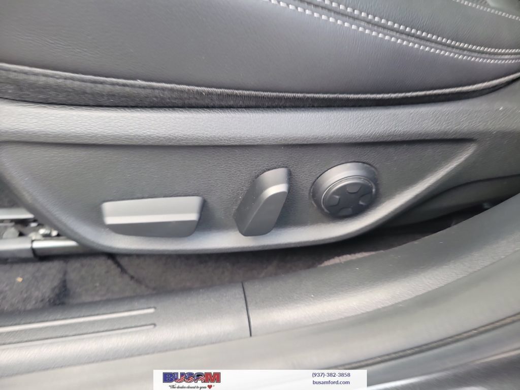 Used 2026 Genesis G70 2.5T AWD/4WD image 12