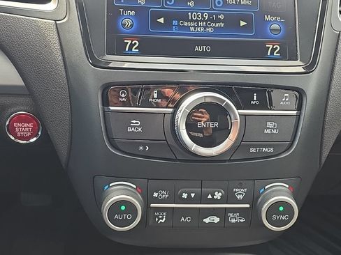 Used 2017 Acura RDX w/ Technology Package AWD/4WD image 28