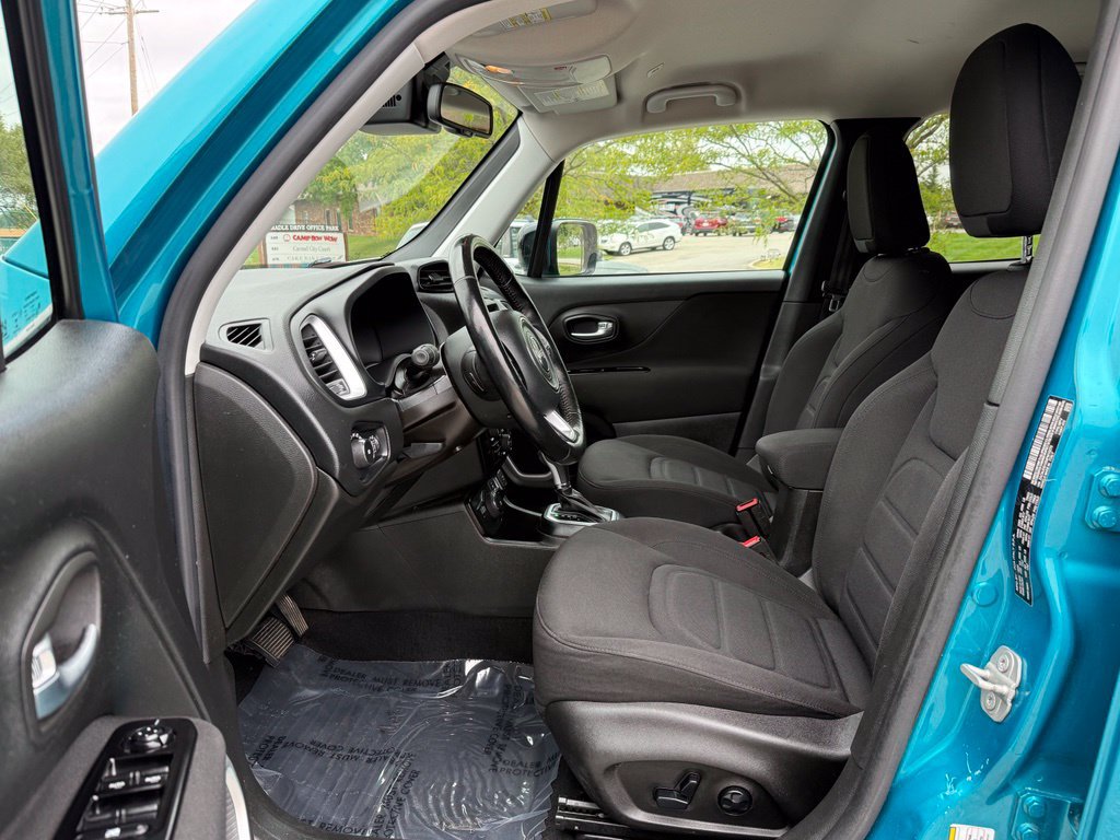 Used 2021 Jeep Renegade Latitude w/ Luxury Group I AWD/4WD image 9