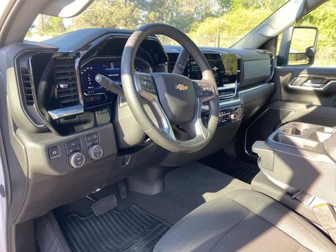 Used 2025 Chevrolet Silverado 3500 LT w/ Safety Package AWD/4WD image 24