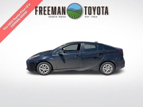 Used 2022 Toyota Prius LE FWD image 1