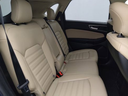 Used 2018 Ford Edge SEL w/ Equipment Group 201A FWD image 19