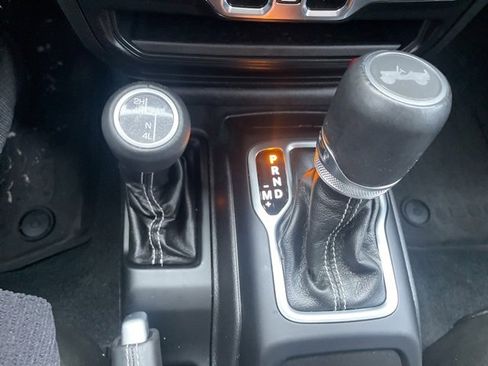 Used 2022 Jeep Wrangler Unlimited Sahara image 28