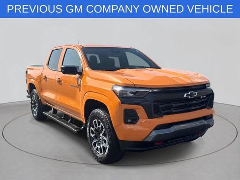 Used 2025 Chevrolet Colorado Z71 w/ Technology Package AWD/4WD image 33