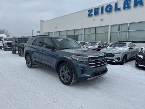 New 2026 Ford Explorer Active w/ Active Comfort Package AWD/4WD image 5