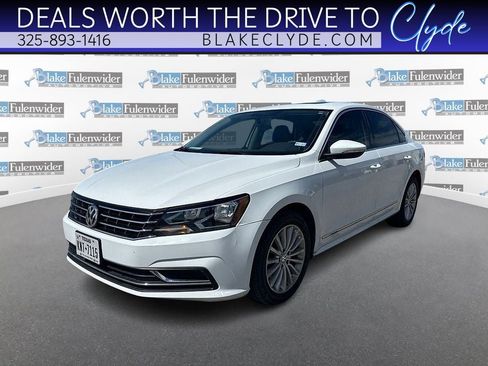 Used 2016 Volkswagen Passat 1.8T SE FWD image 1