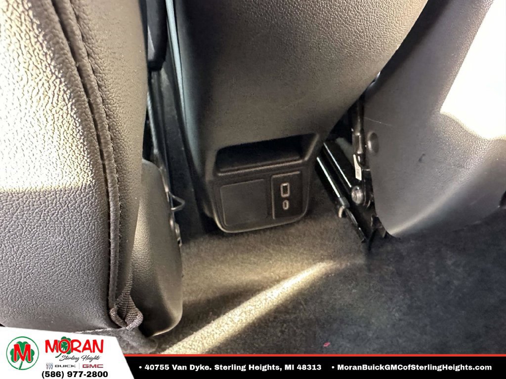 Certified 2026 Buick Encore GX Preferred w/ Comfort Package FWD image 11