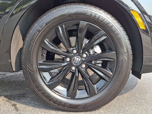 Used 2025 Buick Envista Sport Touring w/ Convenience I Package FWD image 8
