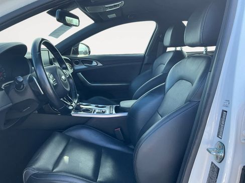 Used 2021 Kia Stinger GT image 10