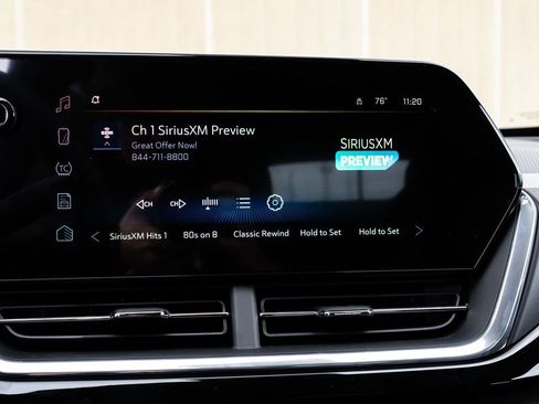 New 2025 Chevrolet Trax RS w/ Sunroof Package image 32