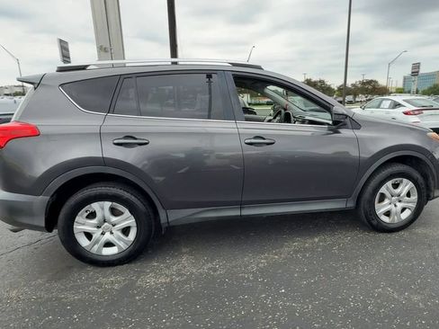Used 2013 Toyota RAV4 LE FWD image 9