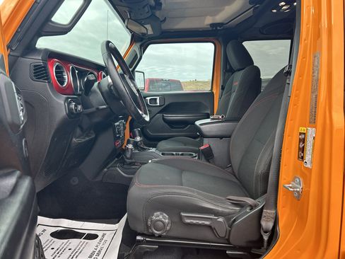 Used 2021 Jeep Wrangler Unlimited Rubicon w/ Cold Weather Group image 9